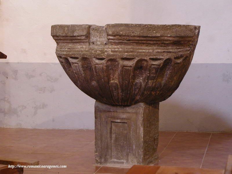 PILA BAUTISMAL